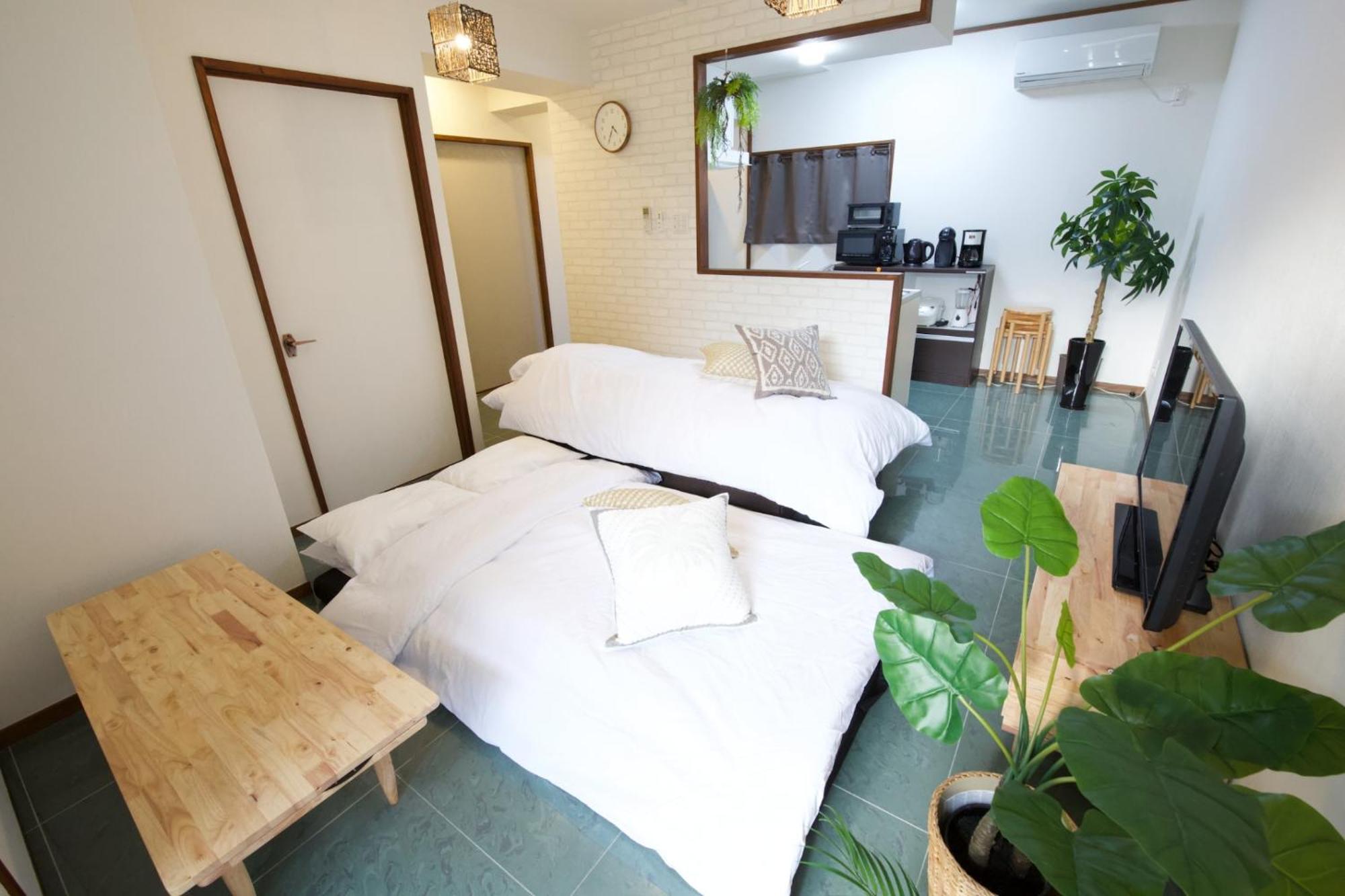 リーフハウス　A棟 Apartment Miyakojima  Exterior photo